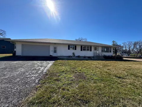 500 10th St S, Saint James, MN 56081