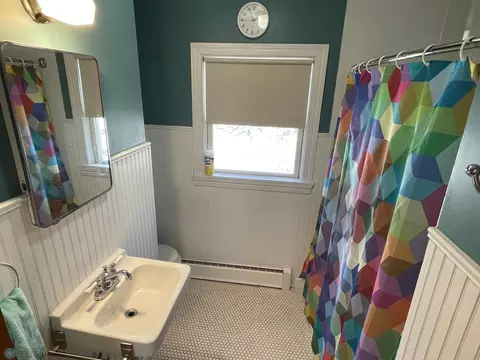 Bath - 1846 210th St, Hendrum, MN 56550 photo 4 of 5