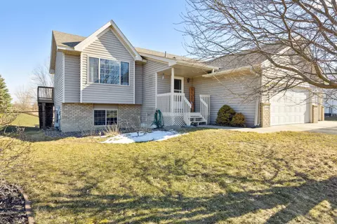 5490 Kahl Ave NE, Albertville, MN 55301
