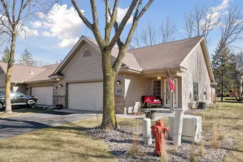 8334 Rhoy St, Victoria, MN 55386