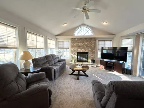 243 E Dahlstrom Ave, Appleton, MN 56208 photo 4