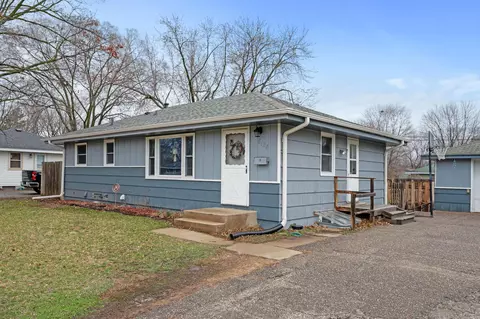 6124 Quail Ave N, Brooklyn Center, MN 55429