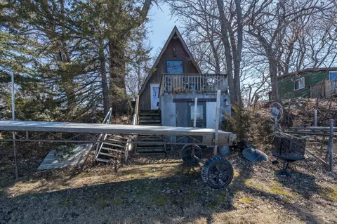 918 Tetonka Blvd, Waterville, MN 56096