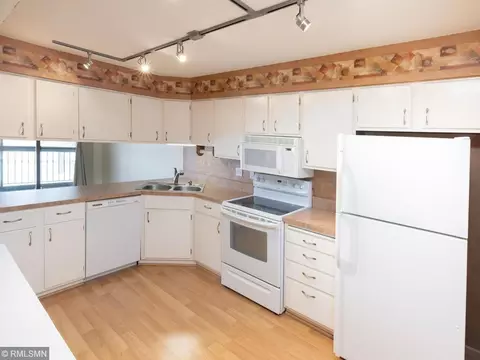 4350 Trenton Ln N #105, Plymouth, MN 55442