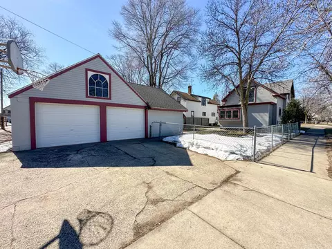 Exterior - 26 16th Ave N, Saint Cloud, MN 56303 photo 6 of 8