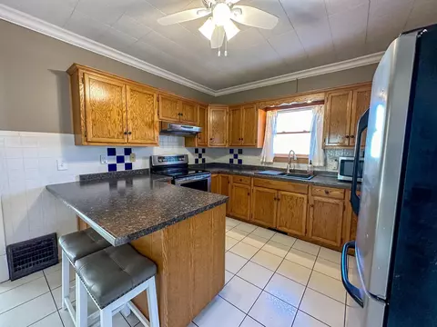 Kitchen - 26 16th Ave N, Saint Cloud, MN 56303 photo 2 of 11