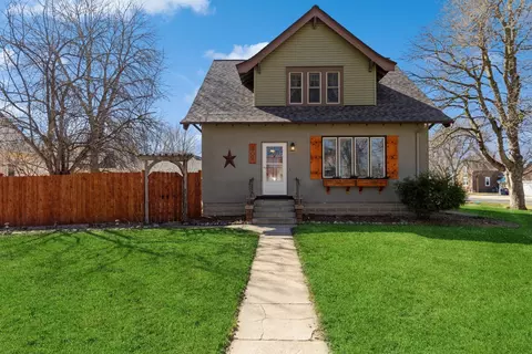 202 E Main St, Arlington, MN 55307