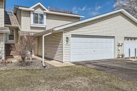 249 96th Ln NE, Blaine, MN 55434