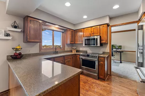 4785 Richard Ln, Eagan, MN 55122 photo 11