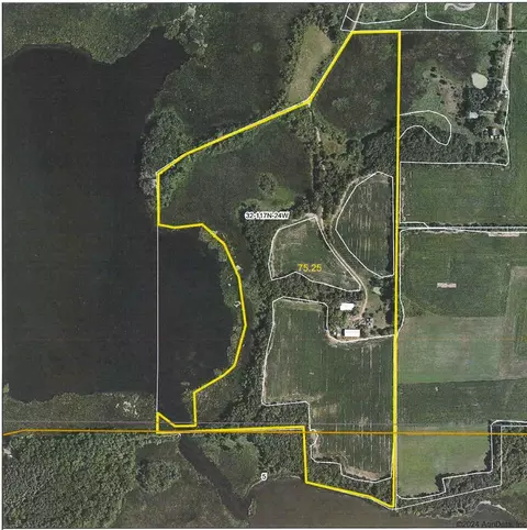 4550 Six Mile Creek Rd, Minnetrista, MN 55375
