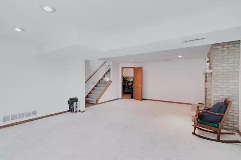 Living - 420 8th St SW, Plainview, MN 55964 photo 7 of 10
