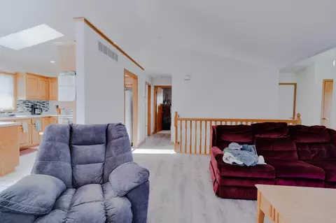Living - 420 8th St SW, Plainview, MN 55964 photo 4 of 10