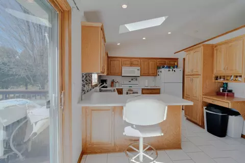 Kitchen - 420 8th St SW, Plainview, MN 55964 photo 2 of 3