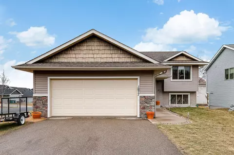 1877 Morning Glory Dr, River Falls, WI 54022