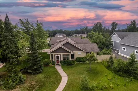 1302 Harbor Hills Dr, Two Harbors, MN 55616