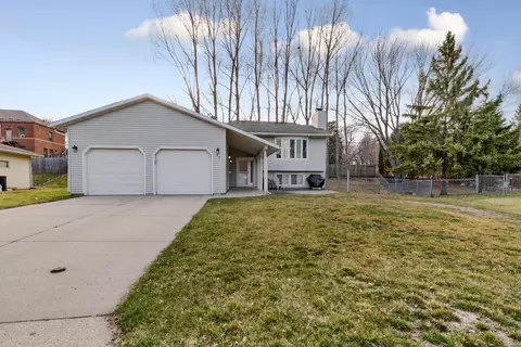 80 Radel Pl, Owatonna, MN 55060