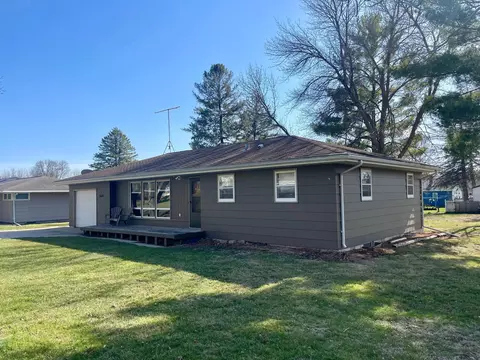 360 N Walnut Dr, Morton, MN 56270