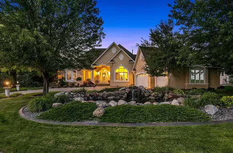 2830 Fox Run NW, Prior Lake, MN 55372