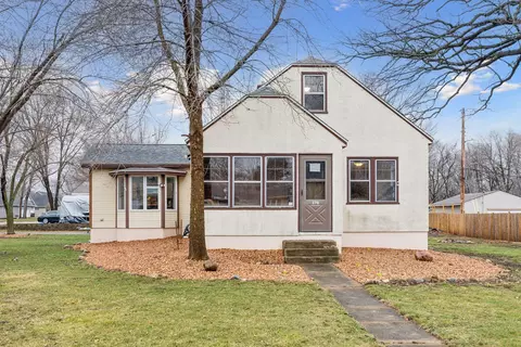 376 12th St, Newport, MN 55055