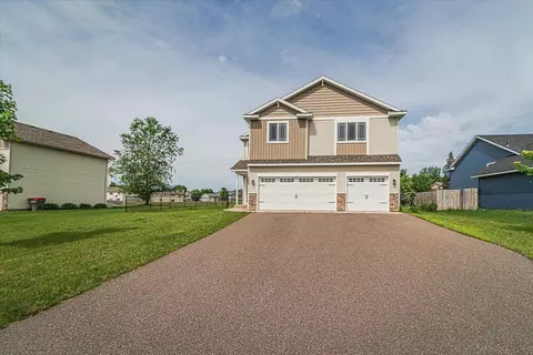1007 8th Ave SW, Isanti, MN 55040