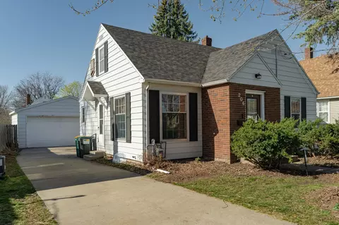206 10th St SE, Rochester, MN 55904