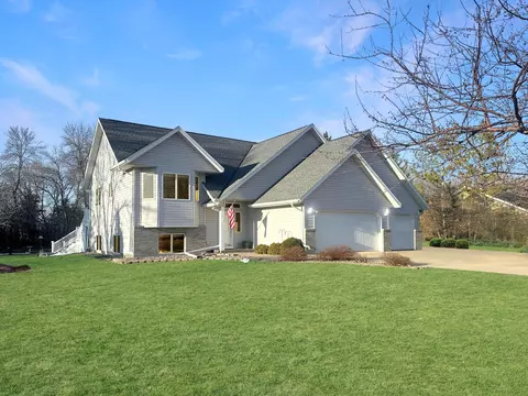 726 37th Ave NE, Willmar, MN 56201
