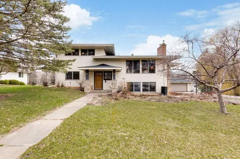 1460 Southridge Ave, Eagan, MN 55121