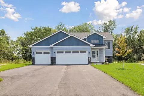 37535 Greenwich Ct, North Branch, MN 55056