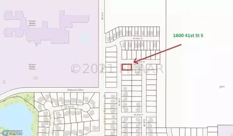 1600 41st St S, Moorhead, MN 56560