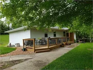 850 Central St W, Lonsdale, MN 55046