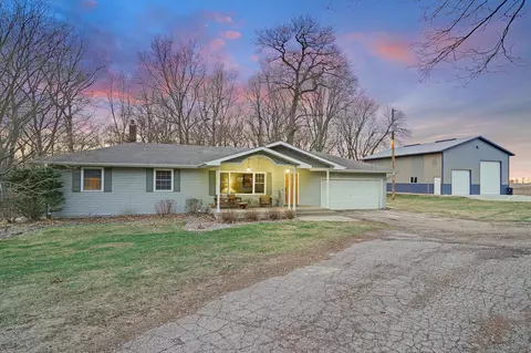 54987 200th Ave, West Concord, MN 55985