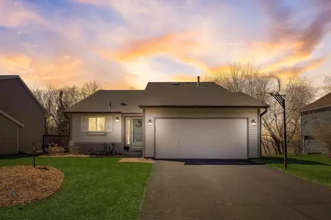 5757 Ridge Creek Rd, Shoreview, MN 55126