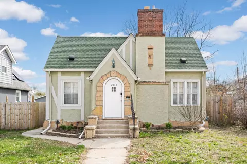 2614 Queen Ave N, Minneapolis, MN 55411