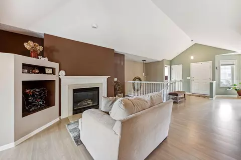 610 Sunnyridge Ln, Loretto, MN 55357 photo 2