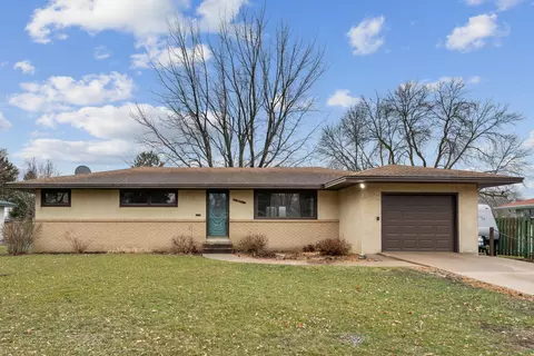 920 Overton Dr NE, Fridley, MN 55432