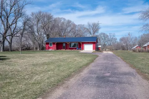 Exterior - 1043 65th St, Ceylon, MN 56121 photo 7 of 14