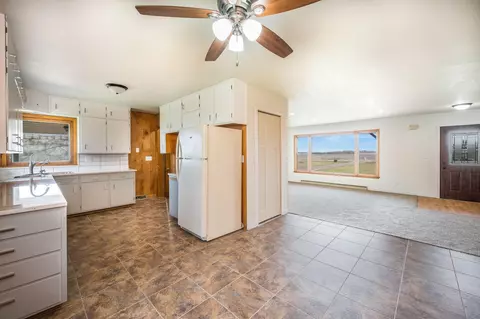 Kitchen - 1043 65th St, Ceylon, MN 56121 photo 1 of 4