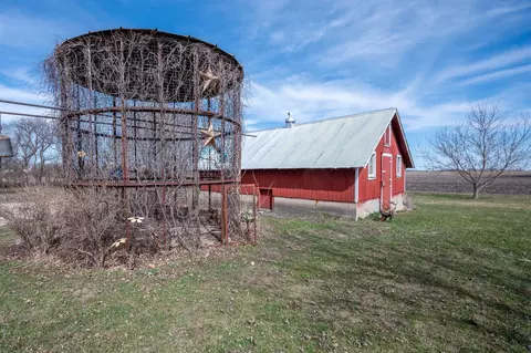 Exterior - 1043 65th St, Ceylon, MN 56121 photo 13 of 14