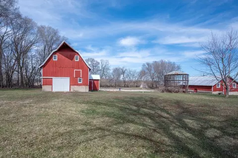 Exterior - 1043 65th St, Ceylon, MN 56121 photo 11 of 14