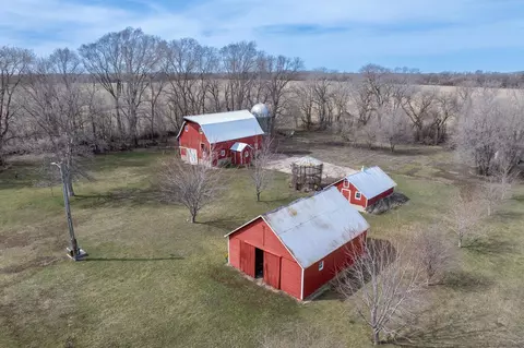 Exterior - 1043 65th St, Ceylon, MN 56121 photo 6 of 14