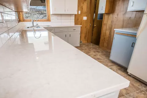 Kitchen - 1043 65th St, Ceylon, MN 56121 photo 4 of 4