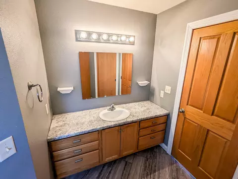 2305 24th St SW, Willmar, MN 56201 photo 9