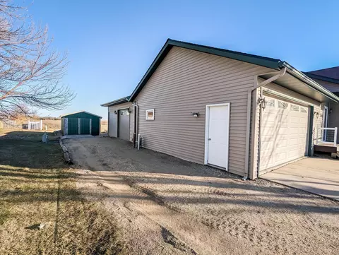 2305 24th St SW, Willmar, MN 56201 photo 21
