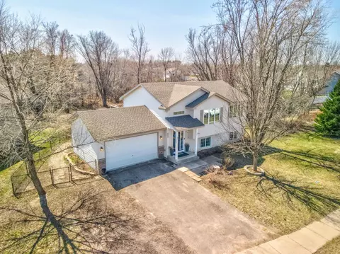 623 Horseshoe Ln, Braham, MN 55006