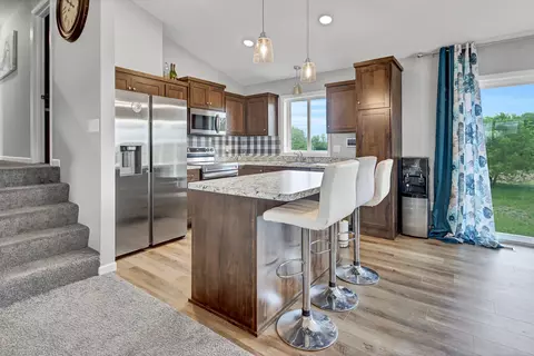 924 Poplar Dr SE, Kimball, MN 55353