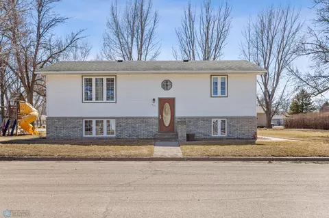 701 5th St SE, Barnesville, MN 56514 photo 4