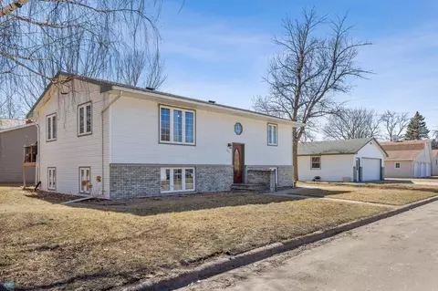 701 5th St SE, Barnesville, MN 56514 photo 2