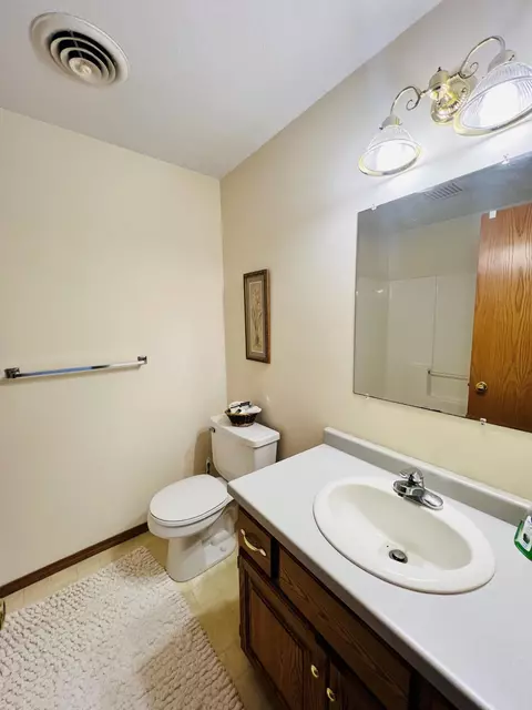 Bath - 11 Riverview Dr, Morris, MN 56267 photo 7 of 8