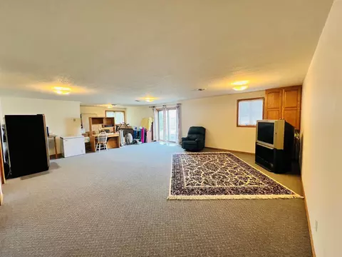Living - 11 Riverview Dr, Morris, MN 56267 photo 2 of 3
