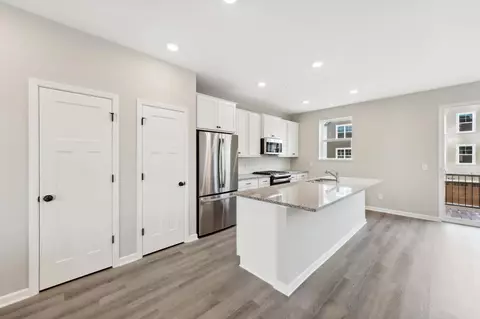 1532 Timberwood Ln, West Saint Paul, MN 55118